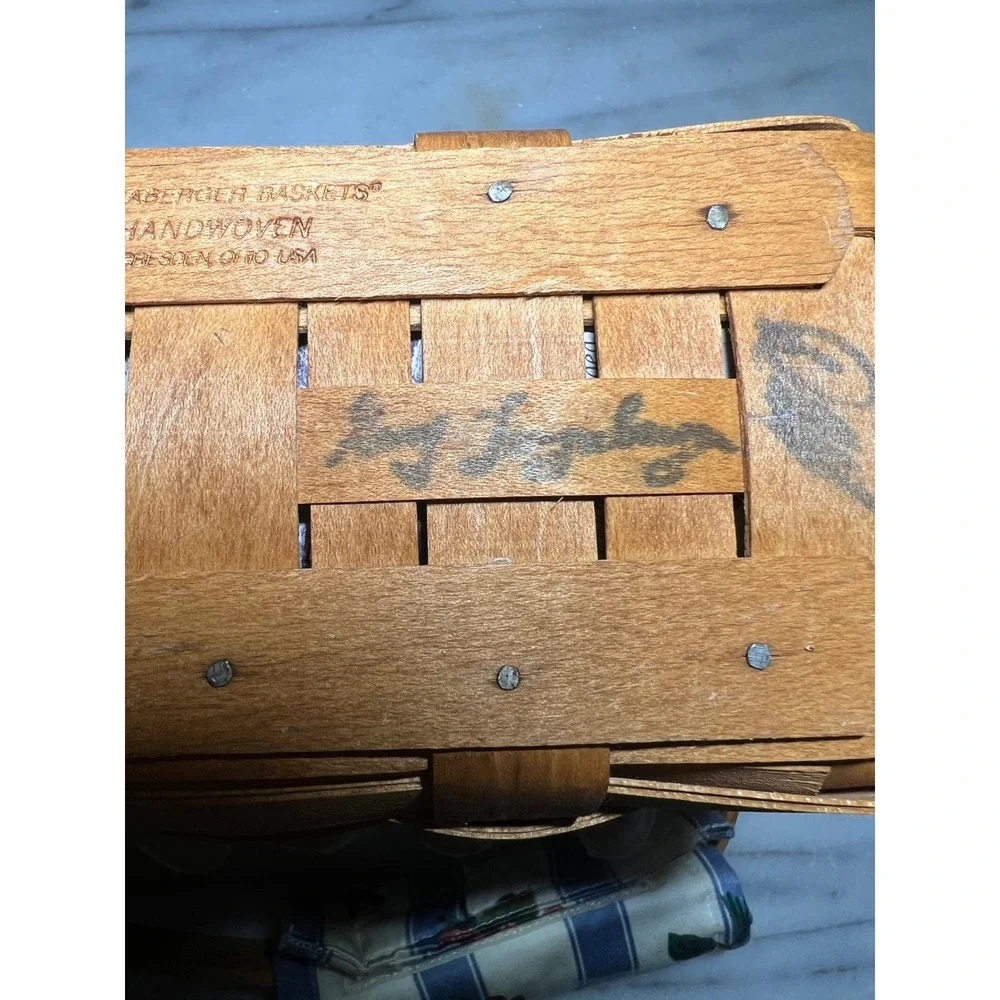 Longaberger 1991 Tour Basket Signed Family Members Floral Liner Brass Plaques